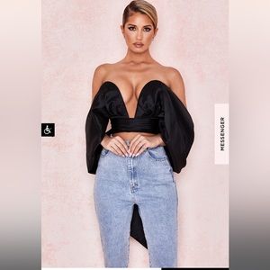 House of CB
BLACK PLUNGE OFF SHOULDER BUSTIER